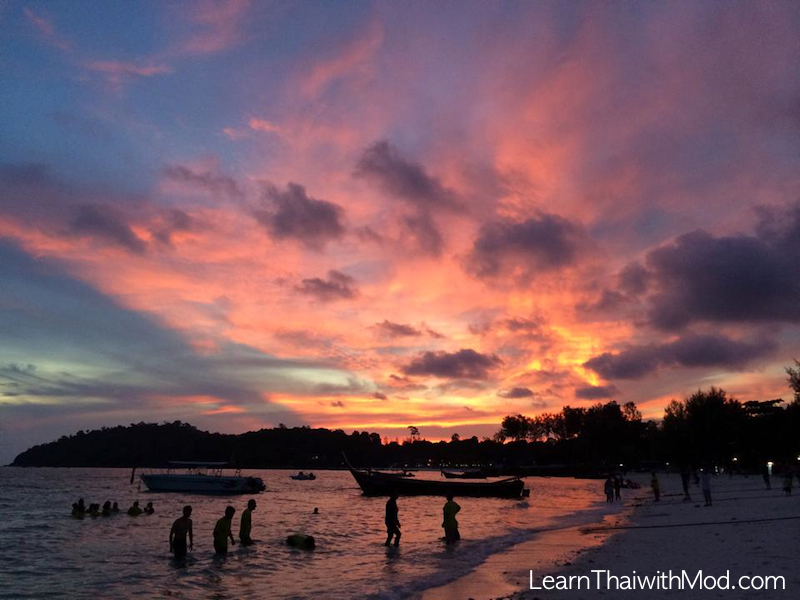 Sunset in Pattaya beach, one of the most beautiful sunsets I have ever seen in Thailand 